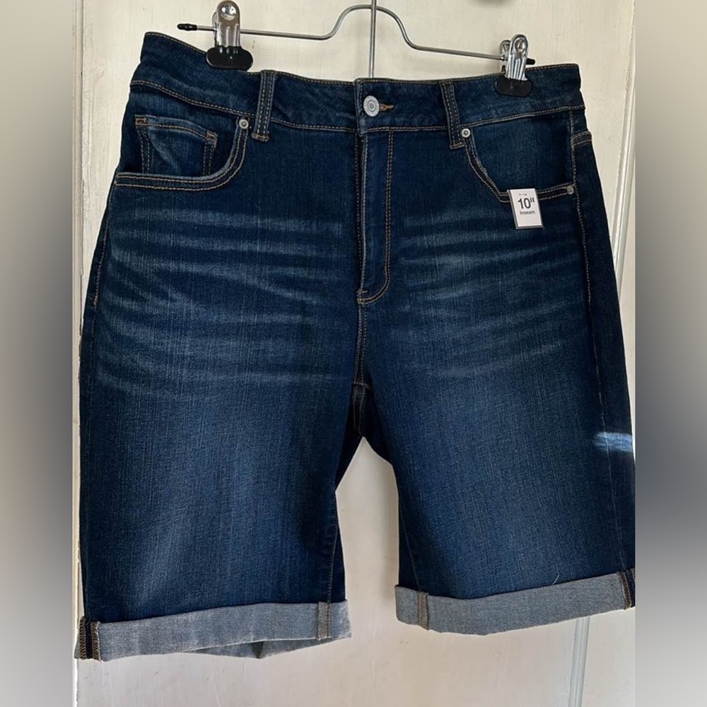 New jeans shorts size 14